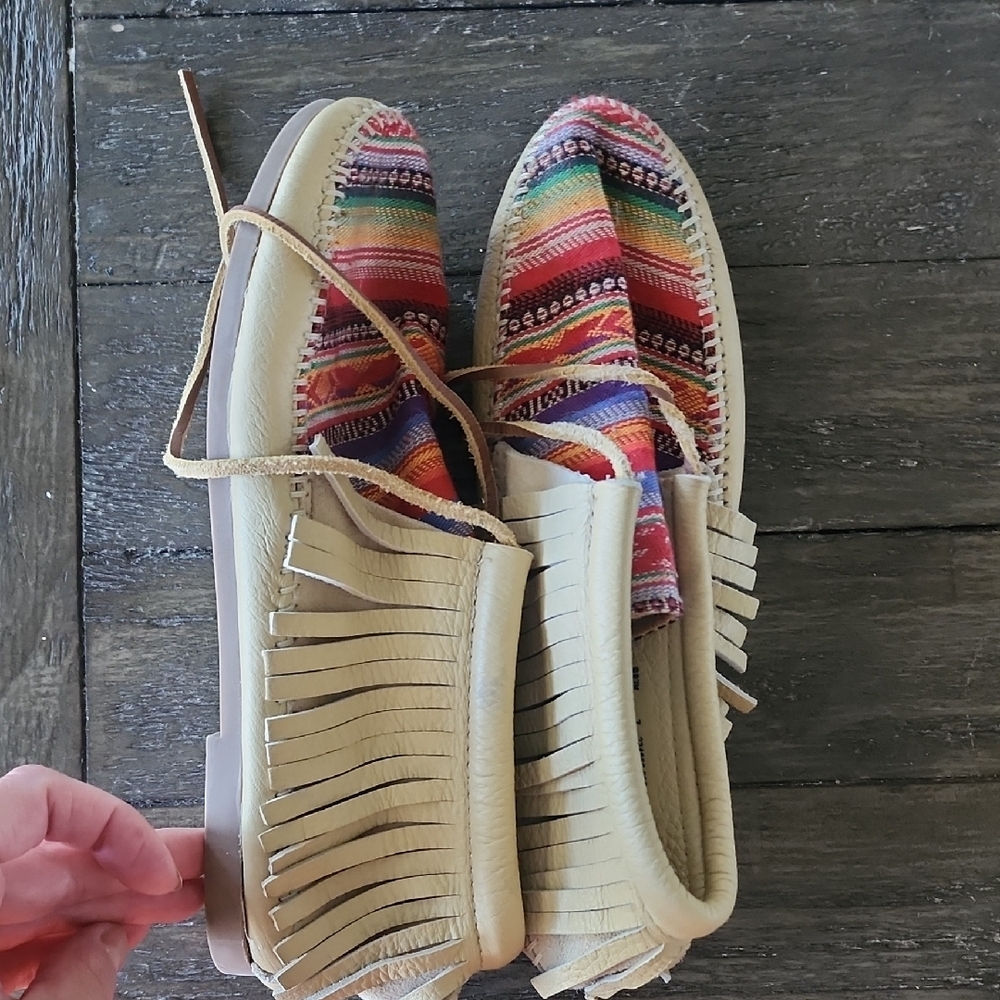 Colorful Patterned Moccasins - Picture 6 of 8